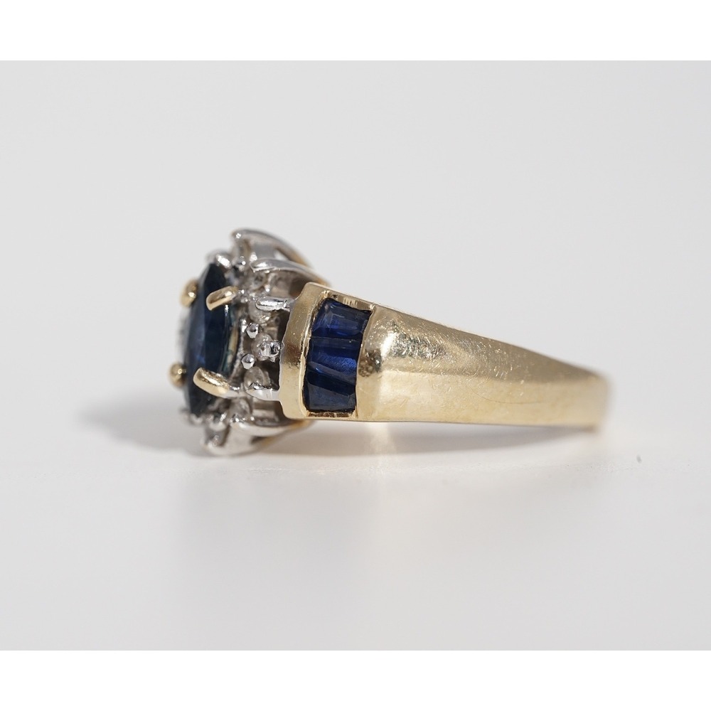 Vintage 14k Solid Yellow Gold Natural Blue‎ Sapphire & Diamond Ring Size 4 Halo - Picture 9 of 10
